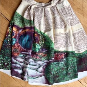 The Hobbit Skirt. Size m but fits like a sm.
